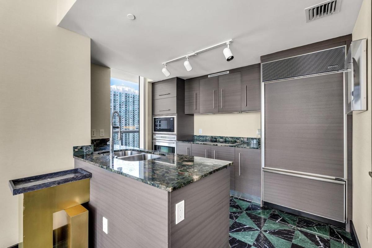 Appartamento Stunning At Icon With Bay Views-pool-gym-spa *